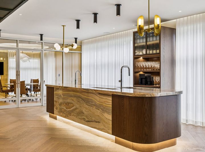 Local commercial M immobilier construit par Exo Construction