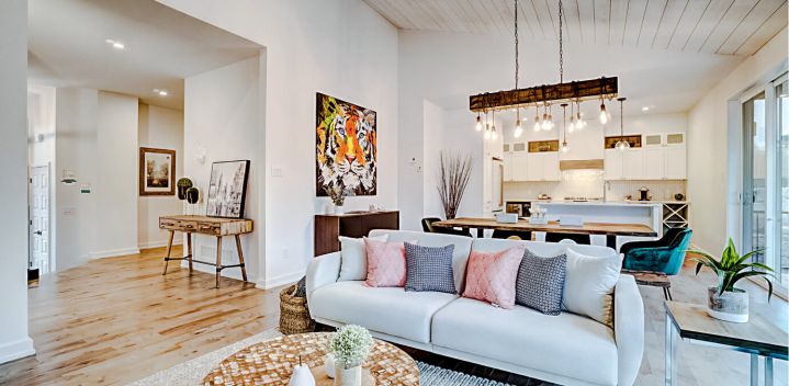 Salon d'une maison au Quartier Meredith à Chelsea construite par Exo Construction